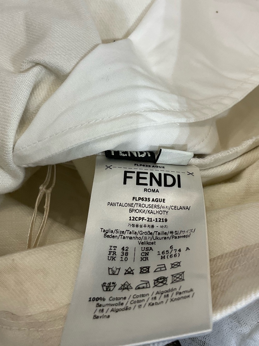 Fendi Shorts - Picture 7 of 7